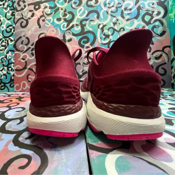 New Balance Fresh Foam - Picture 4 of 9